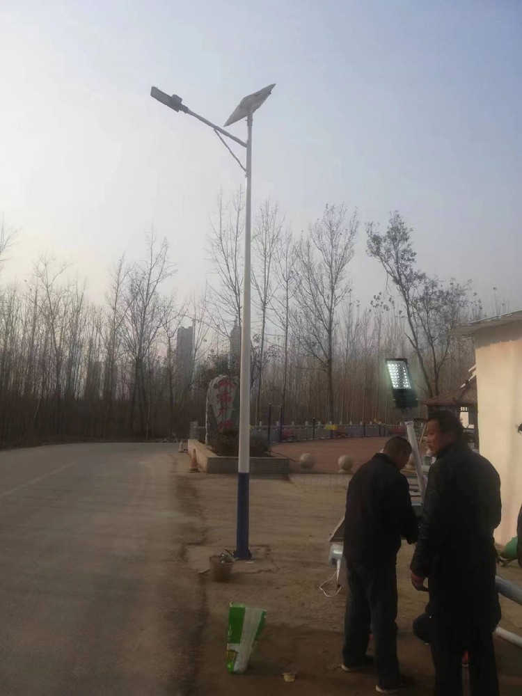 太陽(yáng)能路燈
